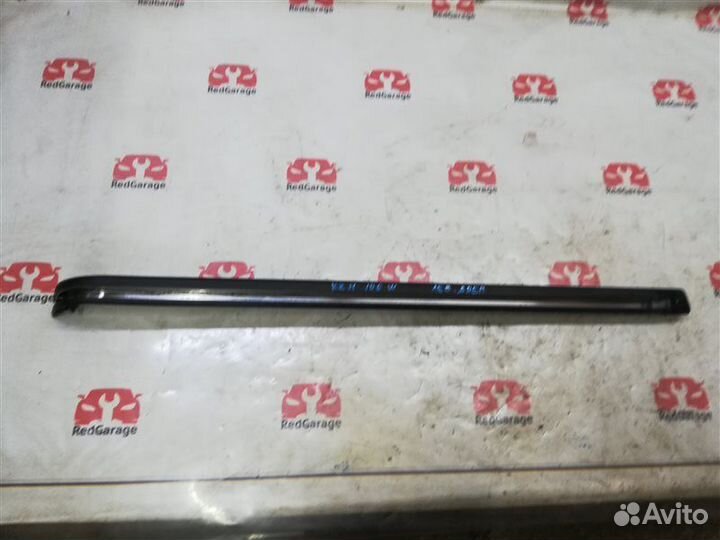 Полозья сдвижной двери левая Toyota Hiace KZH106W