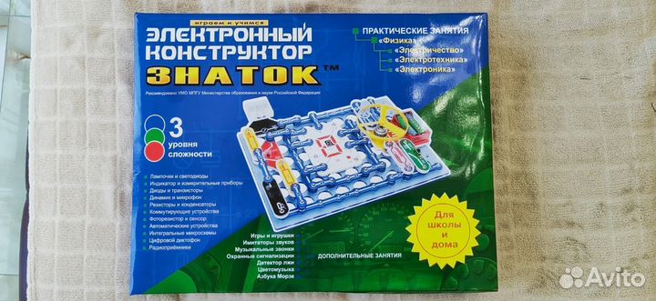Электронный конструктор Знаток