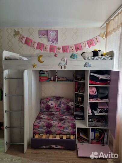 Кровать чердак с диваном