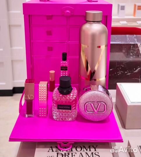 Бутылочка Valentino подарочная gold оригинал