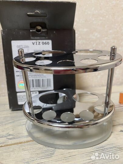 Держатель зубных щеток и пасты