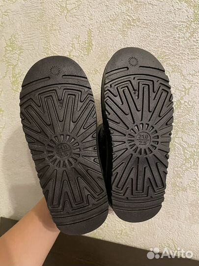 Угги для девочки новые