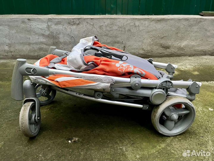 Прогулочная коляска