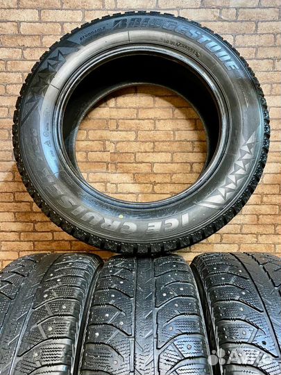 Bridgestone Ice Cruiser 7000 215/60 R16