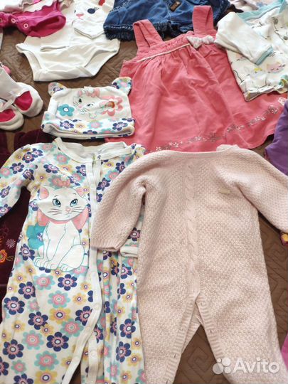 Пакет детских вещей на девочку с рождения до года