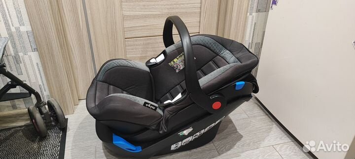Детское кресло в машину