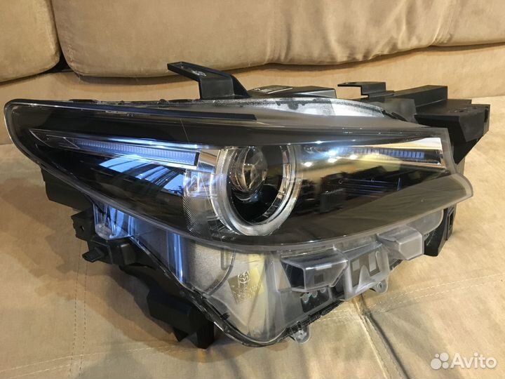 Фара правая Mazda CX-9 2016-н.в., оригинал