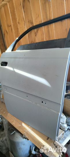 Дверь задняя правая Тойота калдина