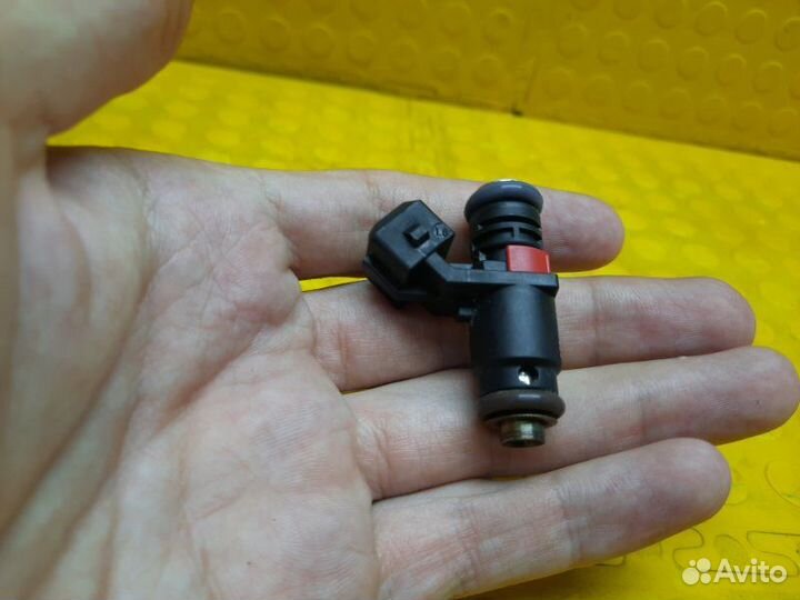 Форсунка топливная Renault Duster F4R 2021