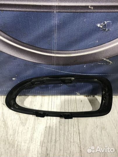 Накладка внутренней ручки nissan almera G15 Прав