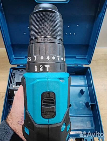 Бесщеточный шуруповерт Makita 6 а/ч