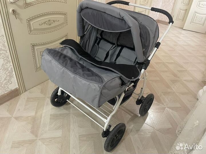 Коляска для двойни