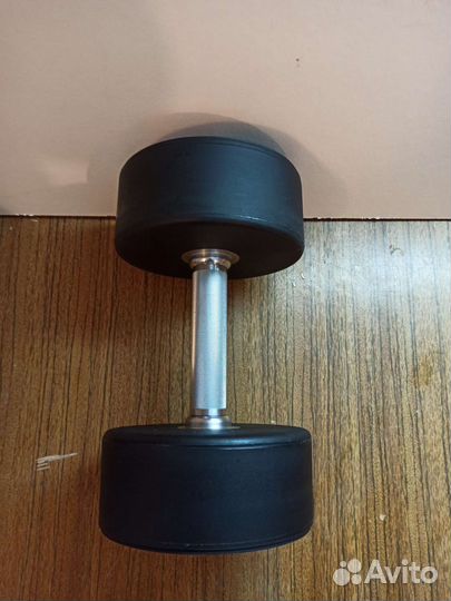 Гантеля новая 20кг