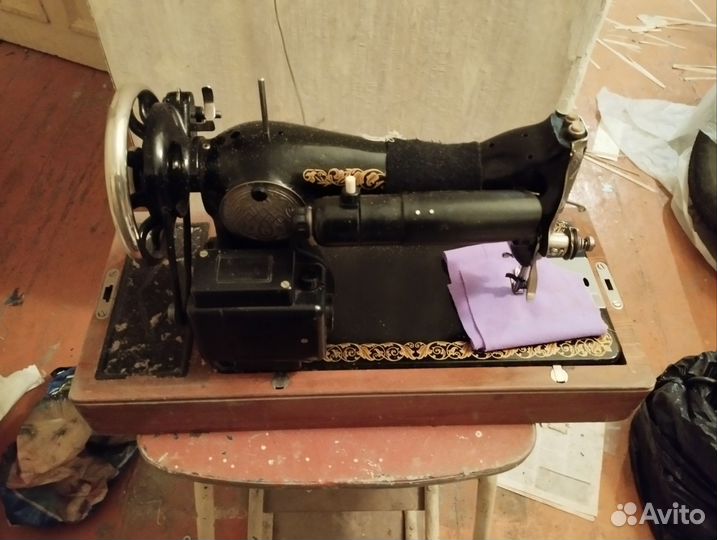 Швейная машина пмз им. Калинина