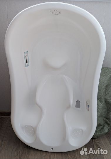 Ванночка для купания новорожденного с горкой