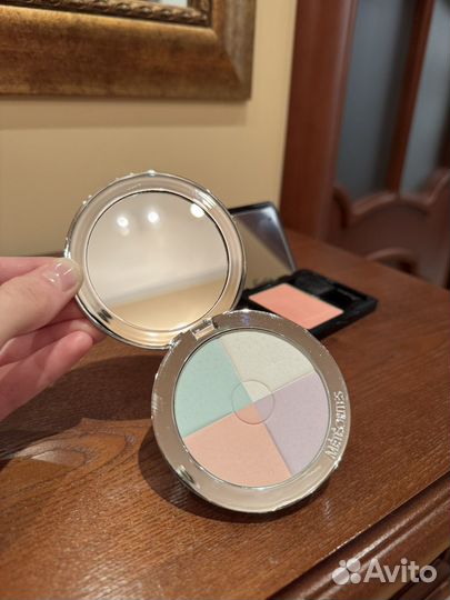 Guerlain meteorites compact ; румяна 01