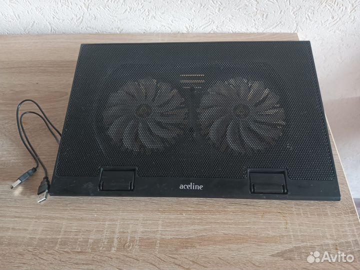 Подставка с охлаждением для ноутбука