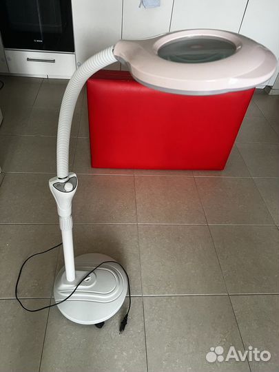 Лампа лупа напольная