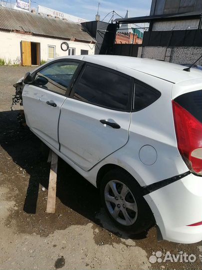 Авторазбор (б.у Запчасти) Hyundai solaris 2014 г