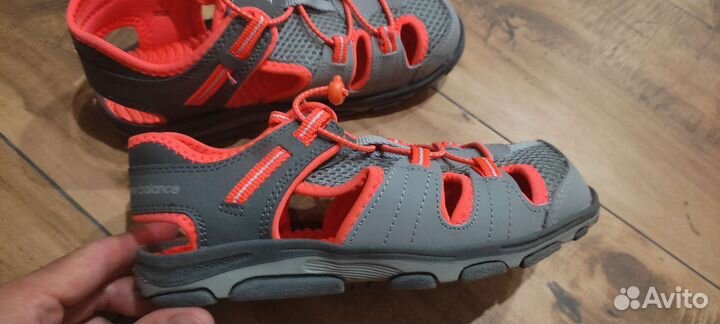 Сандали new balance