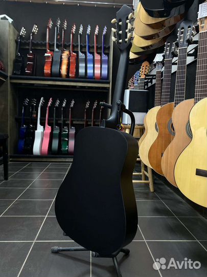 Классическая Черная матовая гитара Новая