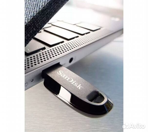 Флеш-накопитель SanDisk Ultra Curve USB 3.2 64GB, чёрный