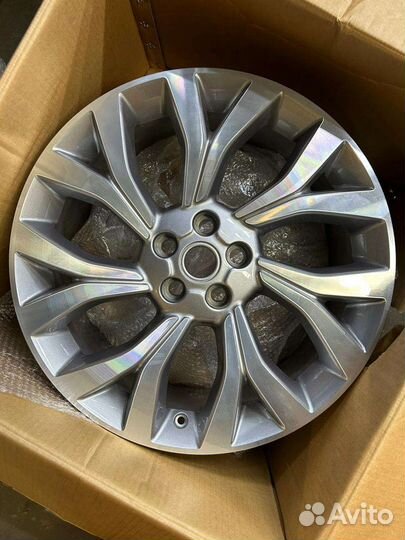 Диск литой оригинал LR098798