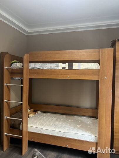 Двухярусная кровать бу