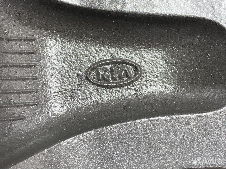 Диски оригинальные Kia R16 5/114.3 цо. 67.1 мм