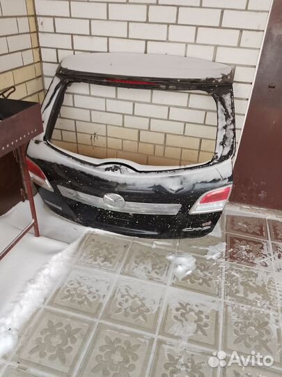 Продам запчасти на мазду сх-9