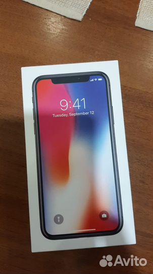 Телефон iPhone X