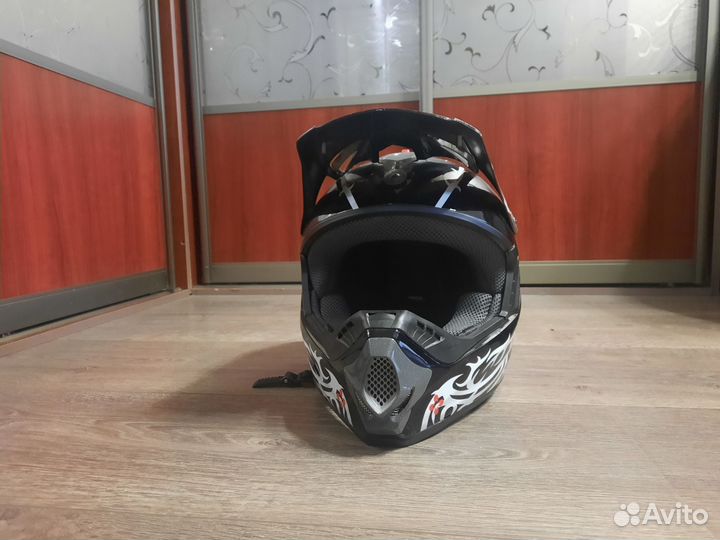 Кроссовый шлем