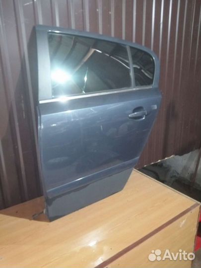 Дверь левая задняя на опель астра H