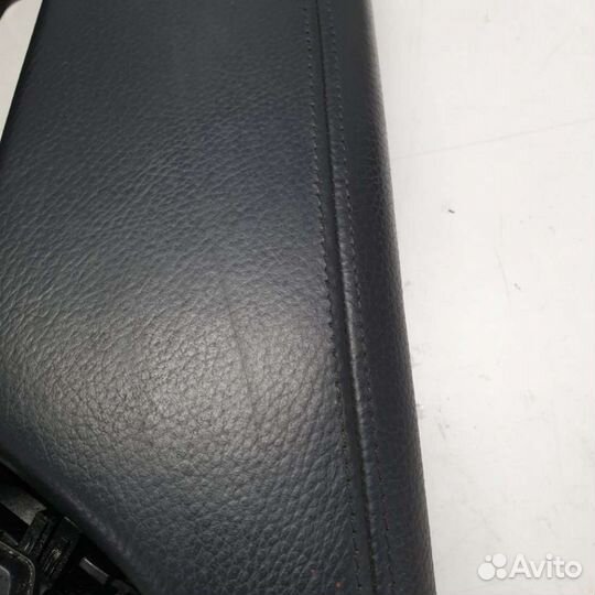 Подлокотник 9216890 BMW 5 F10/F11/GTF07 0