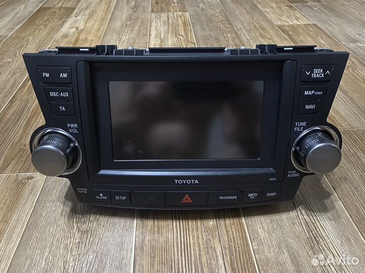 Головное устройство на Toyota highlander