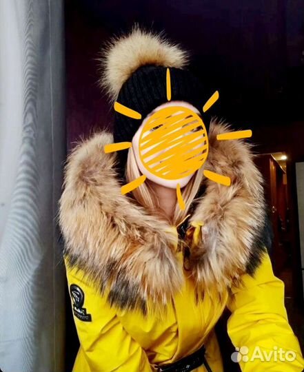 Шапка со стразами и натуральным мехом