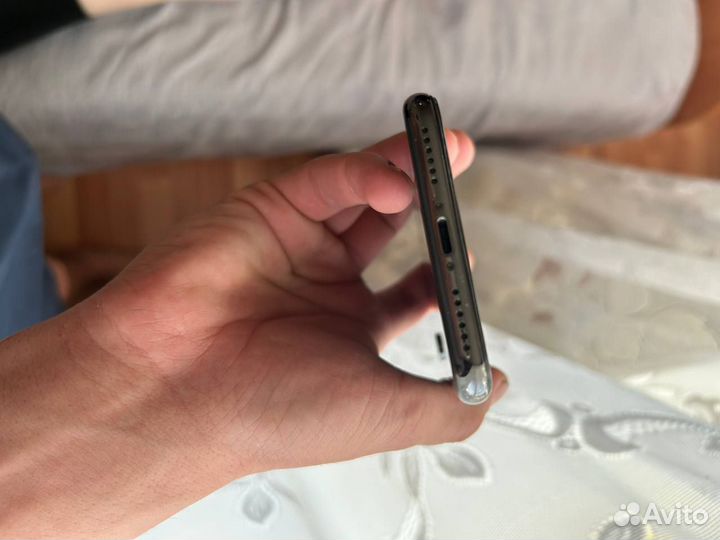 iPhone X, 256 ГБ