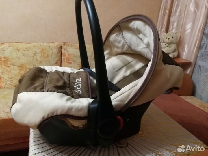 Переноска для детей в машину