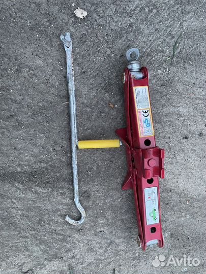 Домкрат новый