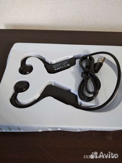 Беспроводные наушники новые