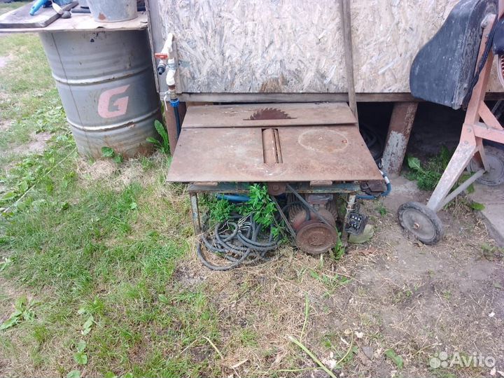 Деревообрабатывающий станок