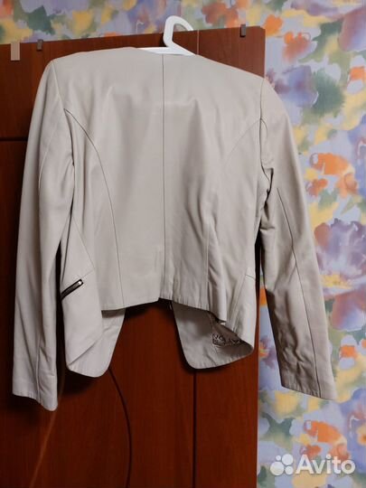 Кожаная куртка женская