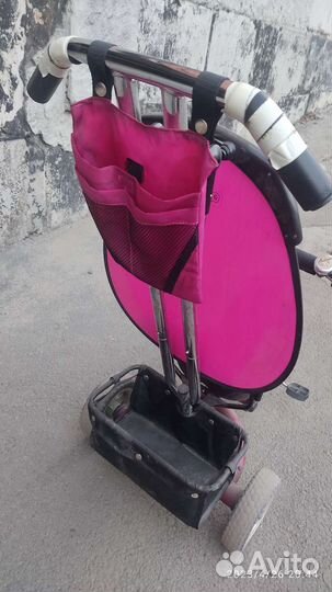 Трёхколёсный велосипед с ручкой