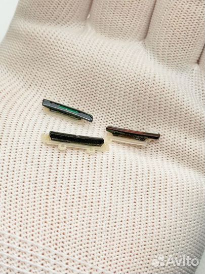 Sony Ericsson U5I Vivaz. Передние кнопки корпуса