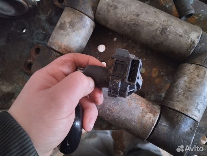 Регулятор холостого хода Volkswagen golf 3