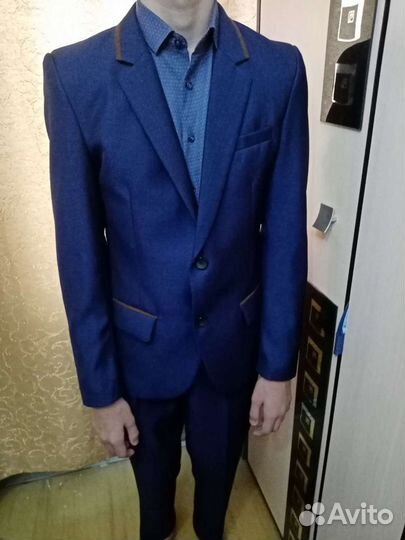 Школьный костюм синего цвета для мальчика
