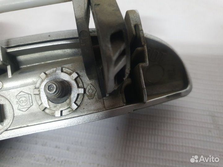 Ручка двери передняя левая Рено Logan седан 2012