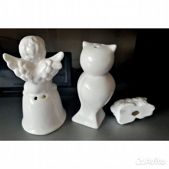Белые фарфоровые статуэтки