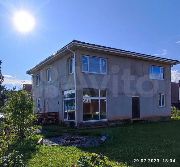 Дом 267 м² на участке 10,5 сот.