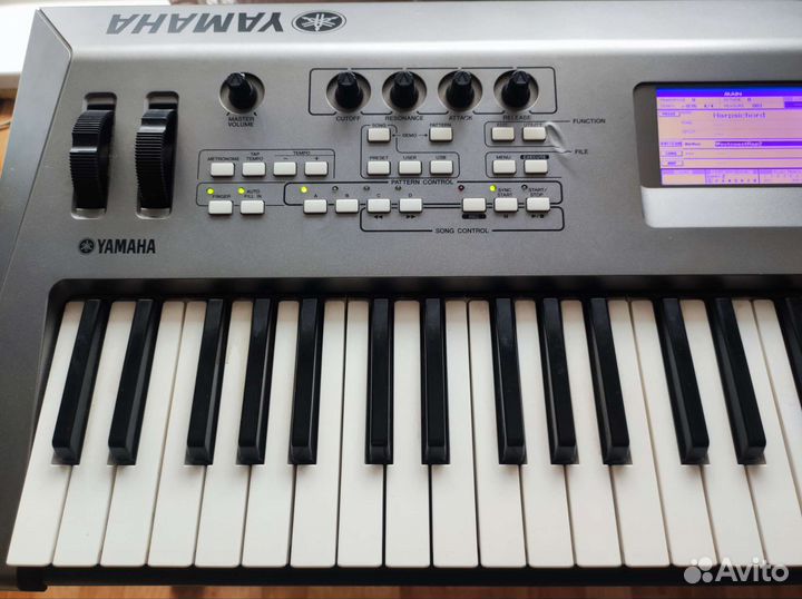 Синтезатор yamaha мм6